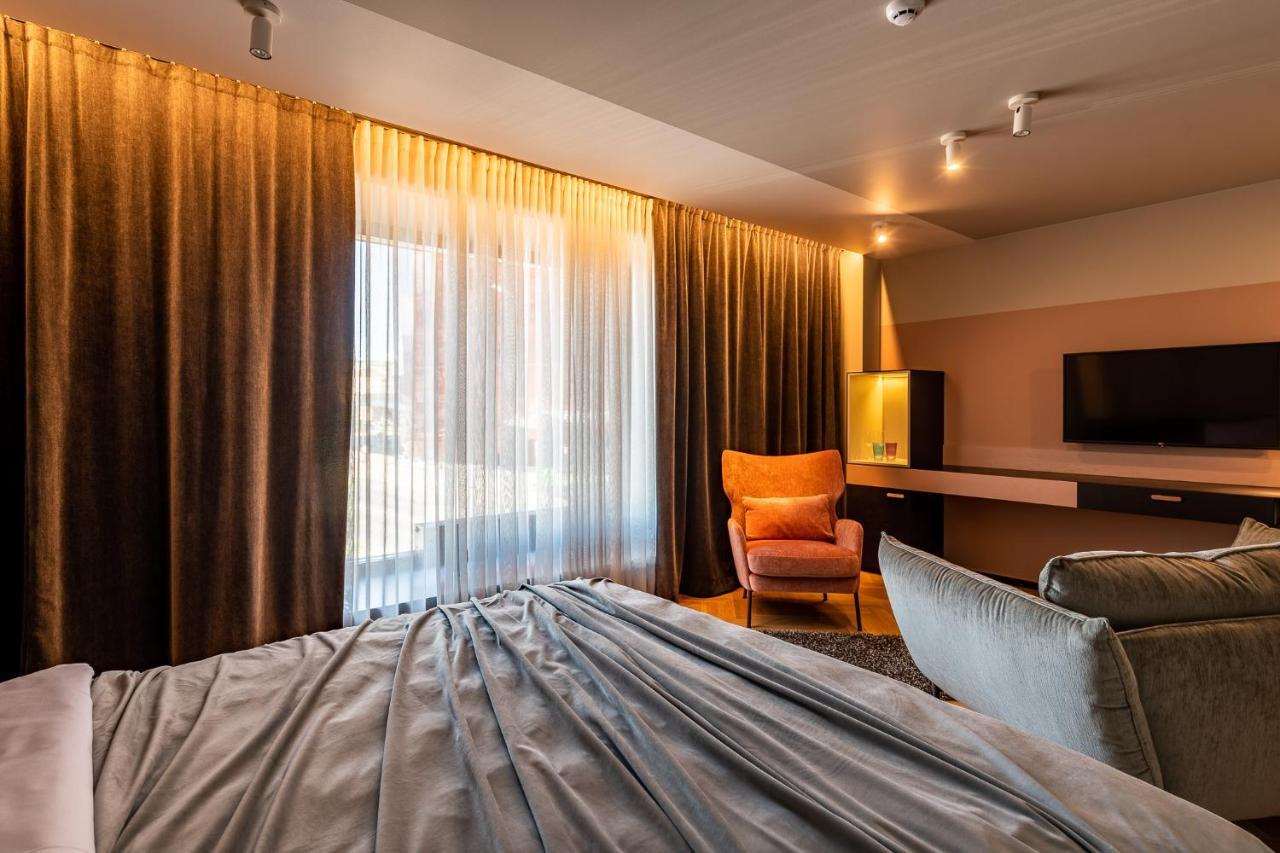 Maestro Design Hotel Liepaja Exterior photo